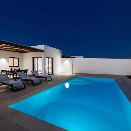 Idaira 14a - Lanzarote - Vipvipvillas Вилла Коста Бланка